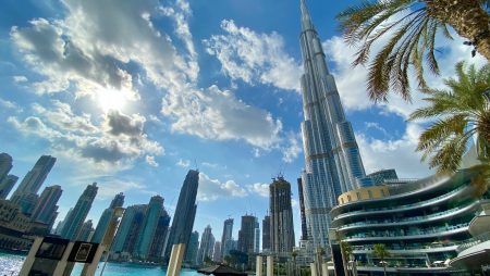 ОАЭ впервые предоставляют гражданство иностранцам